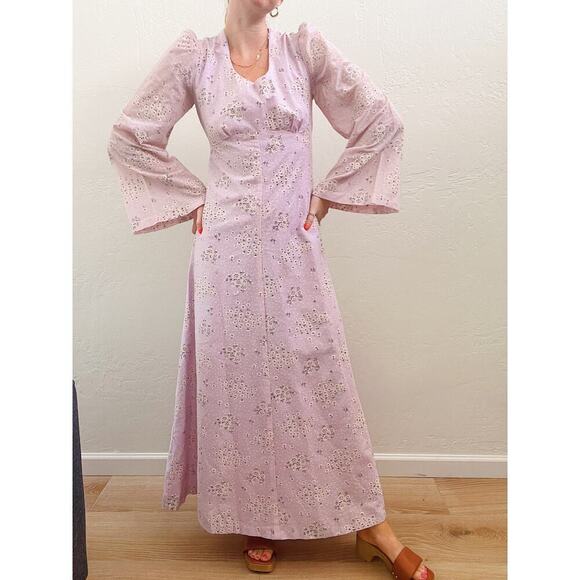 Vintage 1970's Purple Floral Print Flare Sleeve Maxi Dress - Picture 3 of 7
